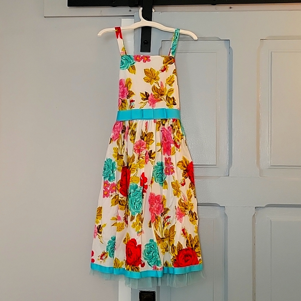 Sweet girls' sundress with gorgeous details